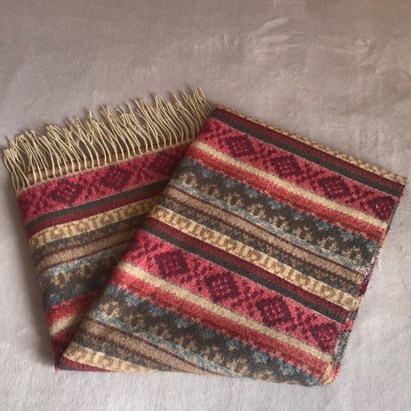 Reversible scarf shawl